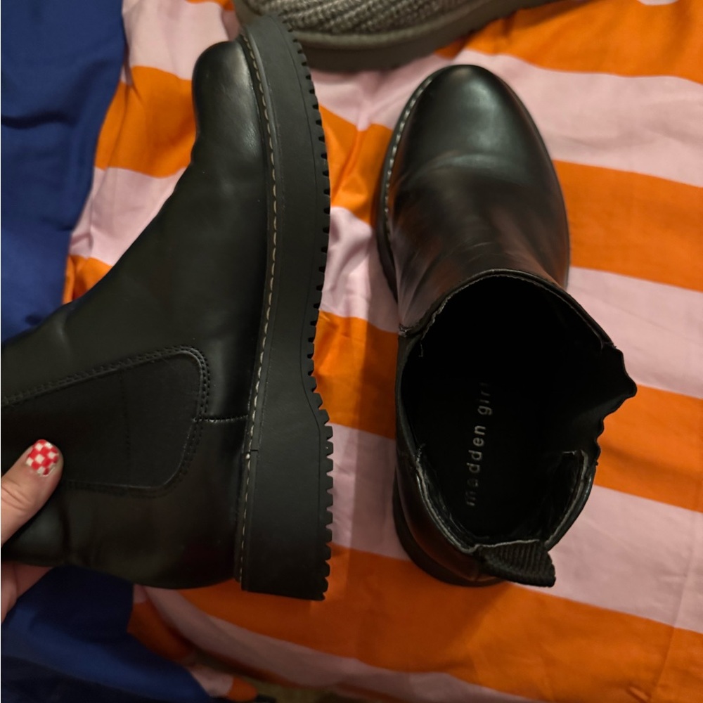 Madden Girl Black Ankle Booties Sleek Minimalist Design